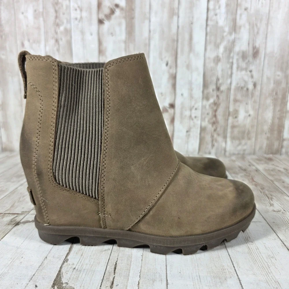 Sorel‎ Joan of Arctic Wedge II Chelsea Boots Brown Leather NL3022-240 Womens 7